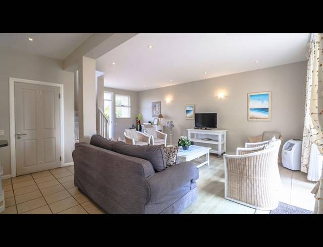 2 BEDROOM HOUSE FOR SALE IN PINNACLE POINT GOLF ESTATE